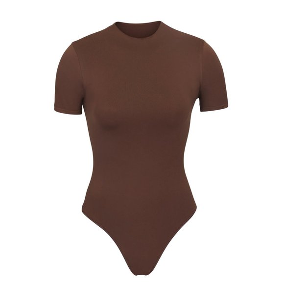 SKIMS Tops - SKIMS ESSENTIAL T-SHIRT BODYSUIT - SMOKEY QUARTZ S/M